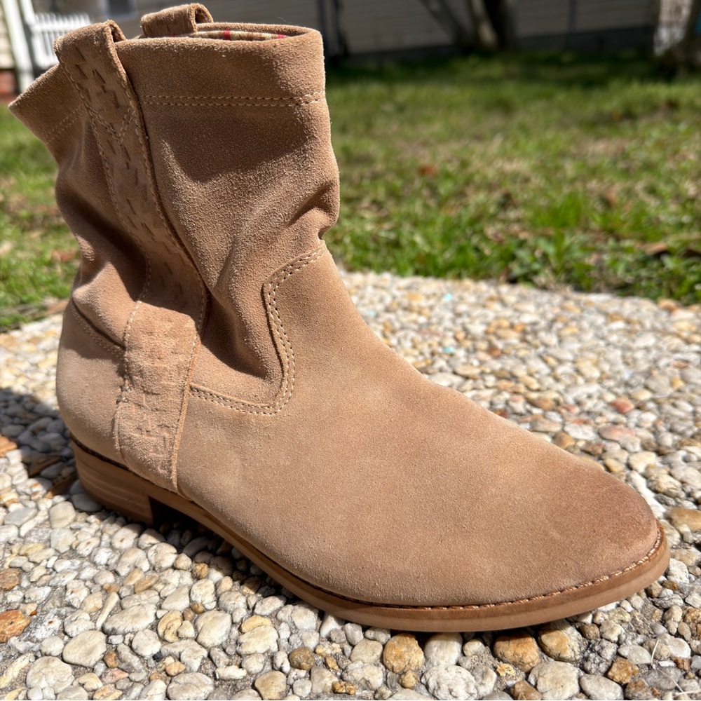 Toms Tan Suede Ankle Booties - Picture 6 of 16